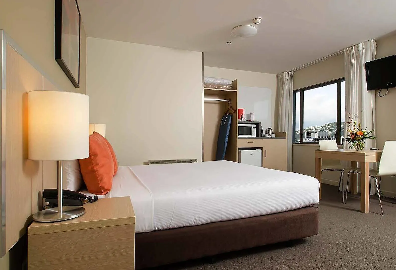 Travelodge Hotel Wellington 4*,