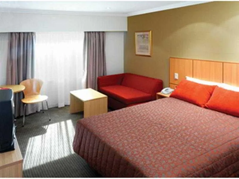 Travelodge Hotel Веллингтон